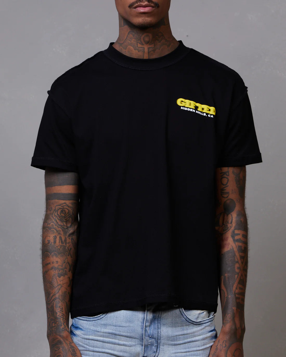 HIDDEN HILLS TEE - BLACK